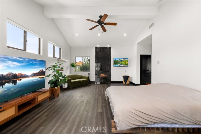 large master bedroom