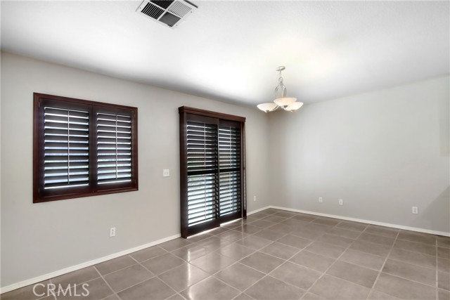 Detail Gallery Image 5 of 17 For 31757 Canyon Estates, Lake Elsinore,  CA 92532 - 3 Beds | 2/1 Baths