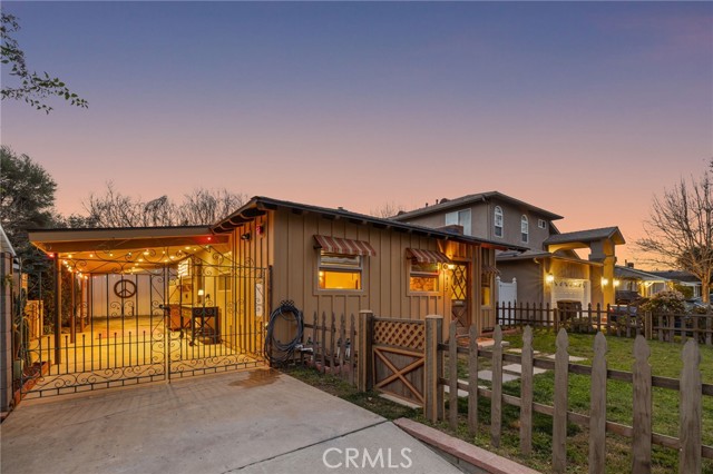 Detail Gallery Image 39 of 45 For 437 N Parish Pl., Burbank,  CA 91506 - 3 Beds | 2 Baths