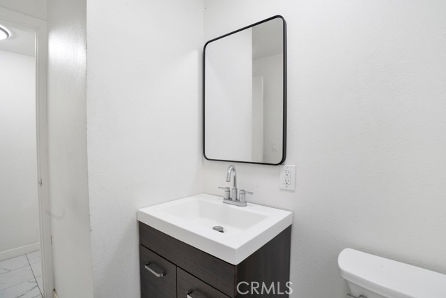 2491 Castlemont Court North photo 13