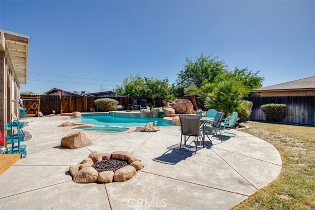 Detail Gallery Image 38 of 48 For 21789 Thunderbird Rd, Apple Valley,  CA 92307 - 3 Beds | 2 Baths