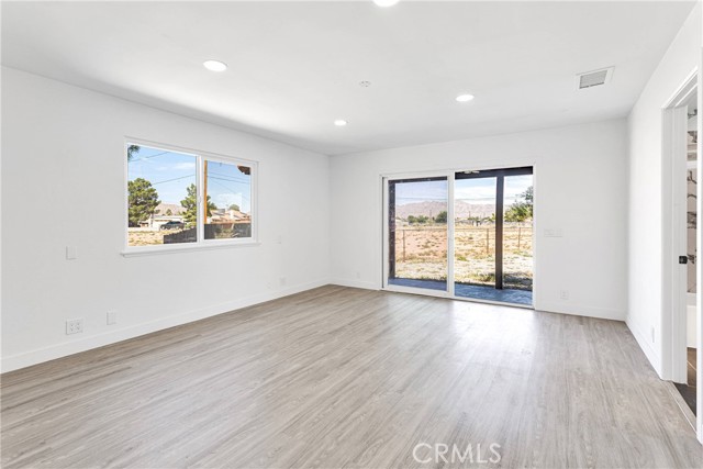 14855 Flathead Road, Apple Valley CA: https://media.crmls.org/medias/46eb7a3d-255b-44c6-92cd-5bc6329286ac.jpg