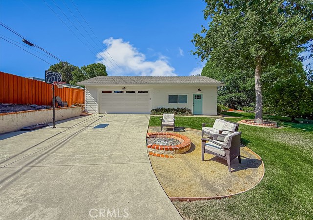 843 Encino Vista Drive, Thousand Oaks CA: https://media.crmls.org/medias/46eb885f-470e-48a7-ad13-f9a7d4ed3e43.jpg