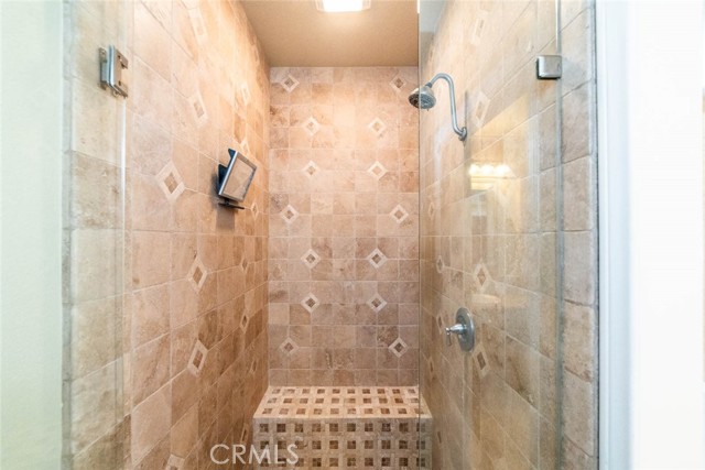 Detail Gallery Image 34 of 51 For 6 Roseleaf, Irvine,  CA 92620 - 5 Beds | 3/1 Baths