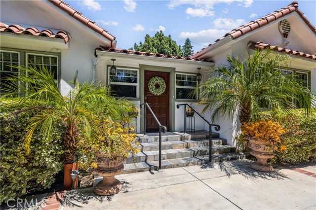 Detail Gallery Image 7 of 58 For 13621 Erwin St, Van Nuys,  CA 91401 - 4 Beds | 3 Baths
