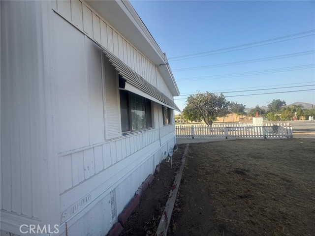 Detail Gallery Image 11 of 18 For 33013 Arbolado Ln, Lake Elsinore,  CA 92530 - 4 Beds | 2 Baths