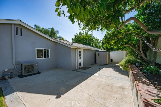 1546 Deodora Street photo 29