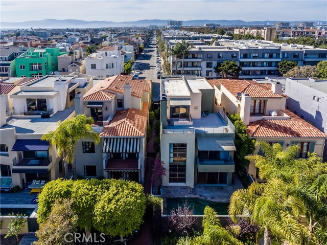 143 Union Jack Mall, Marina del Rey CA: https://media.crmls.org/medias/46ecfeb0-8293-4811-885c-3566b1f7252f.jpg