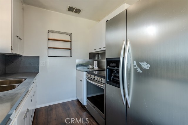 Detail Gallery Image 12 of 36 For 3118 Goodview Trl, Los Angeles,  CA 90068 - 1 Beds | 1 Baths