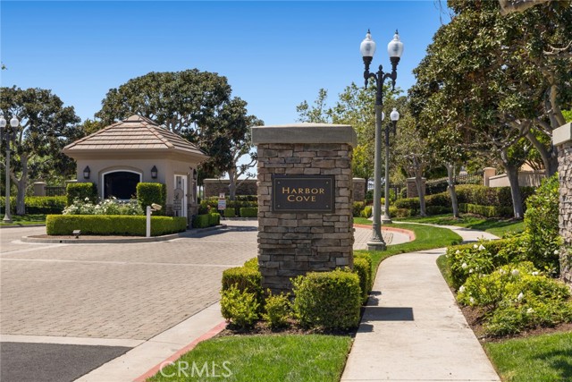 Detail Gallery Image 22 of 29 For 1431 Sea Ridge Dr, Newport Beach,  CA 92660 - 3 Beds | 3 Baths