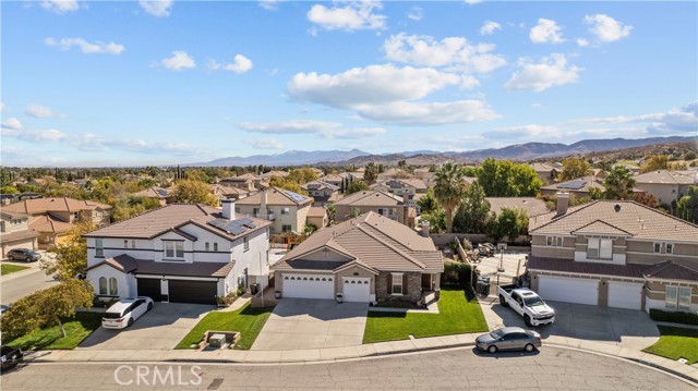 Detail Gallery Image 2 of 45 For 39934 Borica Ct, Palmdale,  CA 93551 - 5 Beds | 3 Baths
