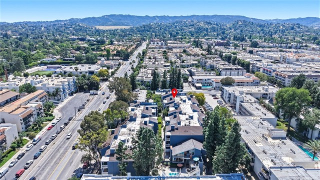 Detail Gallery Image 43 of 54 For 17711 Margate St #103,  Encino,  CA 91316 - 2 Beds | 1/1 Baths