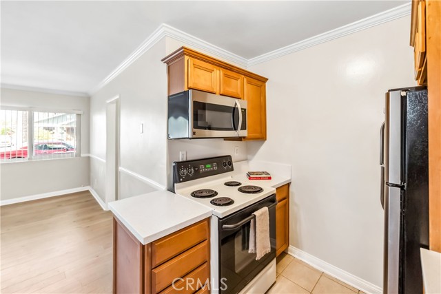 Detail Gallery Image 14 of 32 For 360 Gladys Avenue #6,  Long Beach,  CA 90814 - 2 Beds | 1/1 Baths