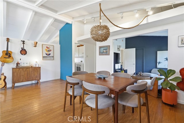 Detail Gallery Image 5 of 26 For 6141 Jumilla, Woodland Hills,  CA 91367 - 3 Beds | 2/1 Baths