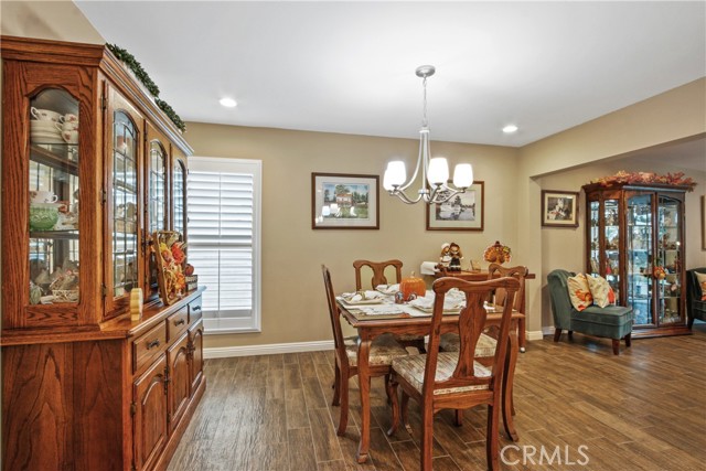 46eeed70 B900 4534 8284 376512bf9b06