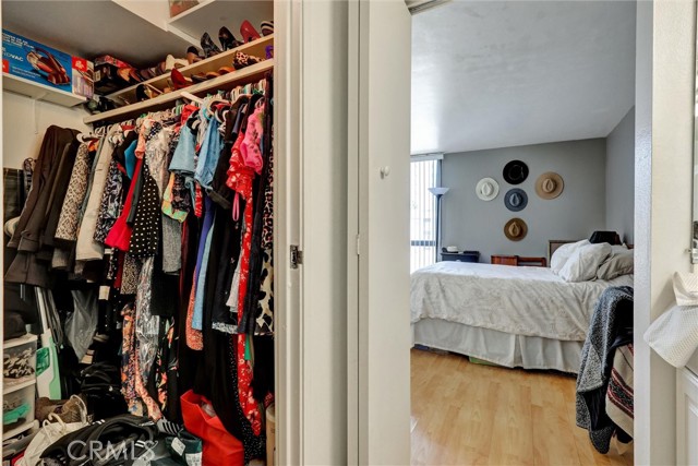 1750 E Ocean Boulevard, Long Beach CA: https://media.crmls.org/medias/46ef0dc3-b4fd-458a-a0f1-d170b8086df5.jpg