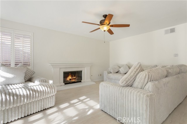 Detail Gallery Image 7 of 27 For 23661 Ballestros Rd, Murrieta,  CA 92562 - 4 Beds | 2/1 Baths