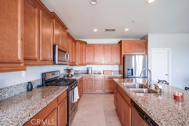 Detail Gallery Image 3 of 40 For 31549 Turquoise Ct, Menifee,  CA 92584 - 3 Beds | 2/1 Baths