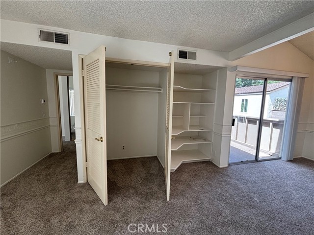Detail Gallery Image 9 of 37 For 1350 Cabrillo Park Dr #F,  Santa Ana,  CA 92701 - 1 Beds | 1 Baths