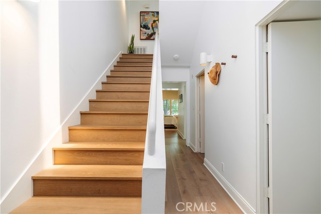 1401 Camden Avenue, Los Angeles CA: https://media.crmls.org/medias/46f21b20-80a8-4ccb-97a2-7c1e9a72e360.jpg