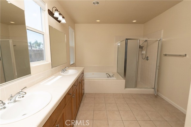 Detail Gallery Image 34 of 68 For 8185 Lakeshore Dr, Chowchilla,  CA 93610 - 5 Beds | 4 Baths