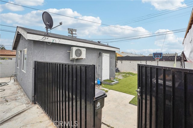 Detail Gallery Image 27 of 36 For 3322 W 66th St, Los Angeles,  CA 90043 - – Beds | – Baths