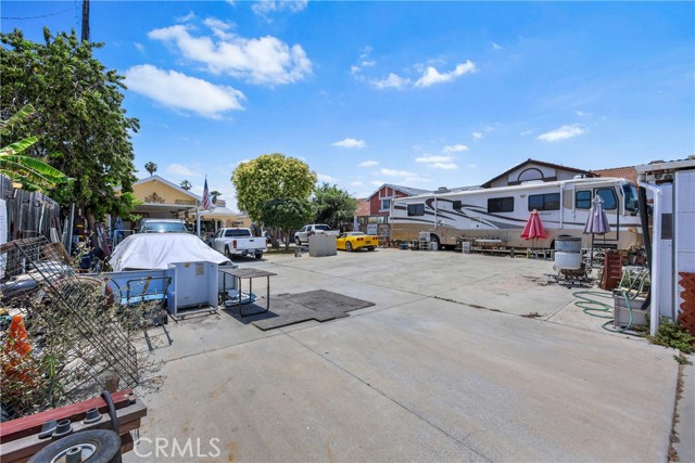Image 4 of 18 For 546 220th Street