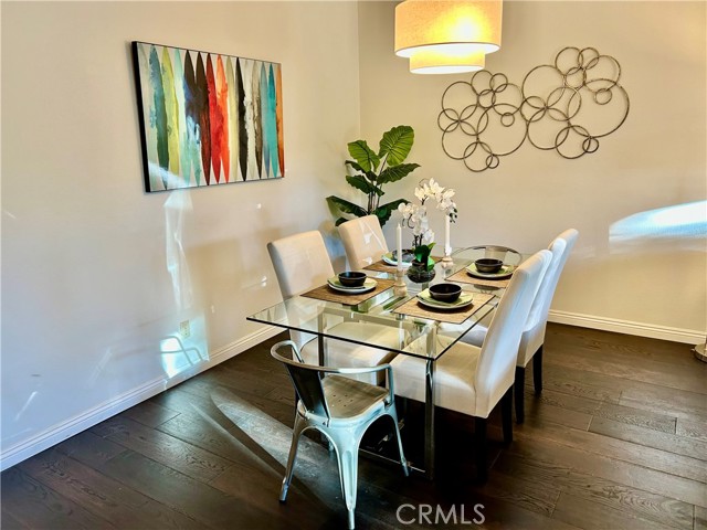Detail Gallery Image 3 of 20 For 4242 Stansbury Ave #203,  Sherman Oaks,  CA 91423 - 2 Beds | 2 Baths