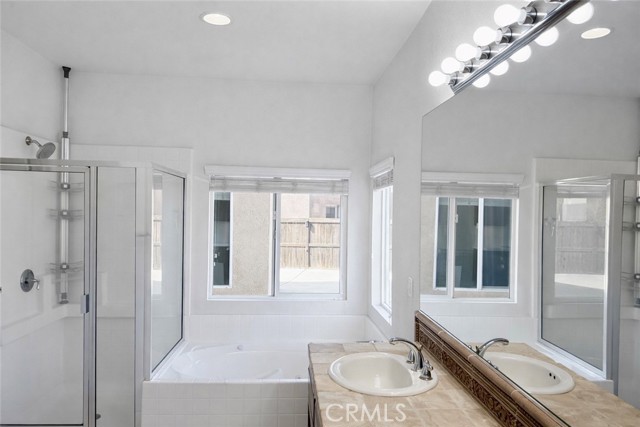 Detail Gallery Image 11 of 19 For 12662 Fair Glen Dr, Victorville,  CA 92392 - 4 Beds | 2/1 Baths