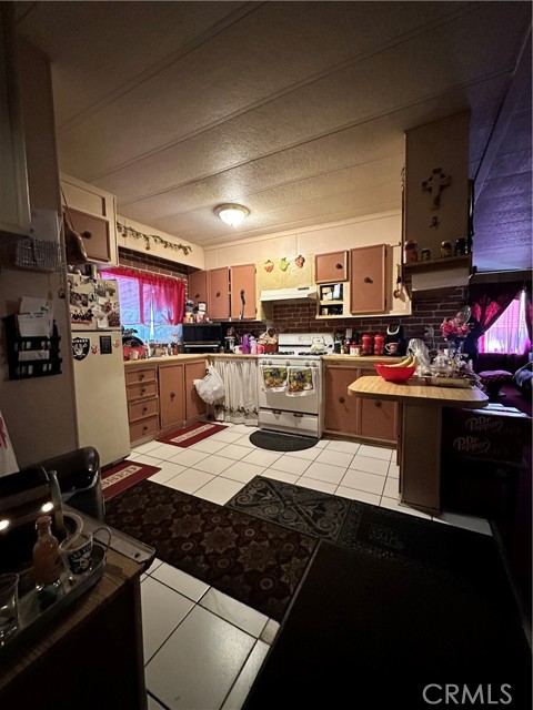 Image 3 of 6 For 4041 Pedley Road 34