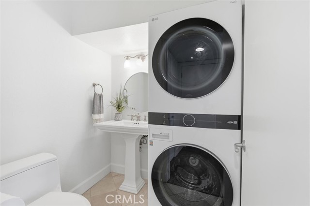 1747 Barry Avenue, Los Angeles CA: https://media.crmls.org/medias/46f4b648-13c3-4fe2-b68f-205441d08a28.jpg