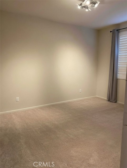 Detail Gallery Image 6 of 10 For 127 Mesquite Ct, Calimesa,  CA 92320 - 4 Beds | 2/1 Baths