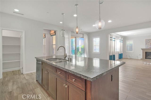 14180 Mountain Avenue, Chino CA: https://media.crmls.org/medias/46f70f89-4116-4c80-b8e2-6ddaa5bbae3f.jpg