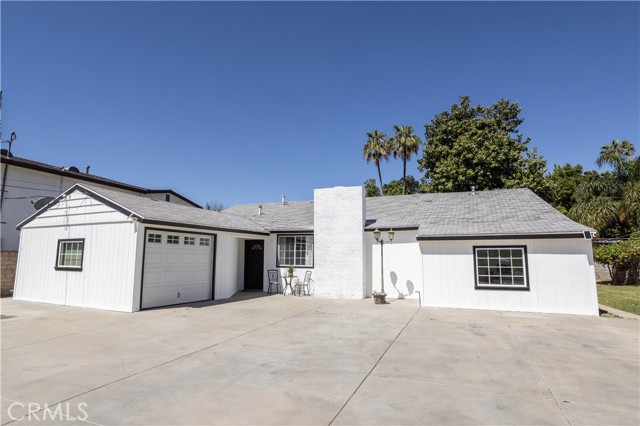 Detail Gallery Image 1 of 34 For 8525 Kester Ave, Panorama City,  CA 91402 - 3 Beds | 2/1 Baths