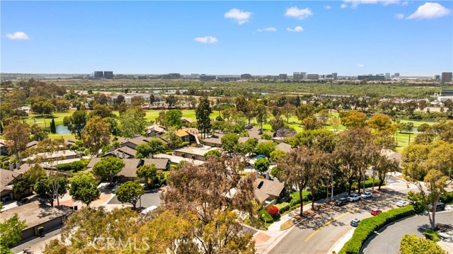 11 Palos, Irvine CA: https://media.crmls.org/medias/46f7f4de-b87b-4b49-a1a9-0070942d989f.jpg