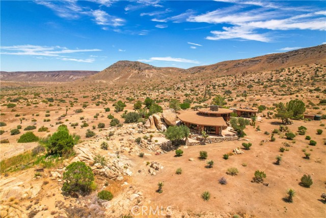 Detail Gallery Image 13 of 75 For 55290 Flying Tigers Road Rd, Pioneertown,  CA 92268 - 4 Beds | 3 Baths