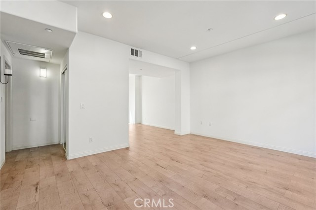 Detail Gallery Image 16 of 51 For 879 Michigan Bld #K,  Pasadena,  CA 91107 - 3 Beds | 2/1 Baths