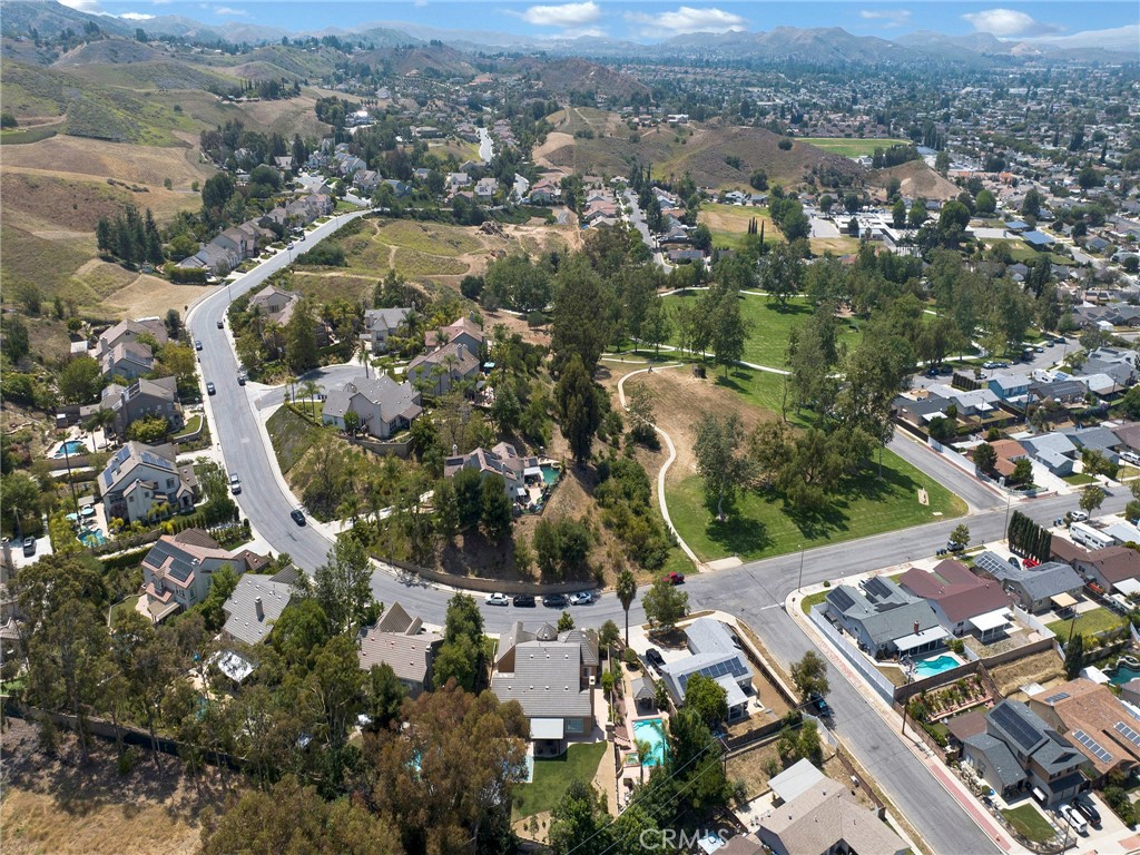 https://media.crmls.org/medias/46f95ff1-25ae-4179-bb49-1fafb00bcb6f.jpg?preset=X-Large
