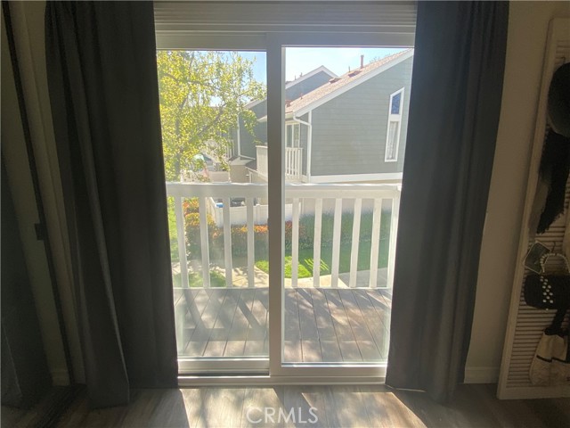 Master bedroom siders to balcony