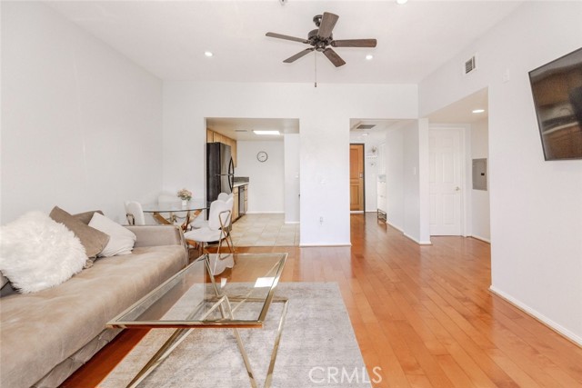 11124 Burbank Boulevard, North Hollywood CA: https://media.crmls.org/medias/46fb0b11-ae7a-4ed9-a4a1-f4ee2d5a9ab9.jpg