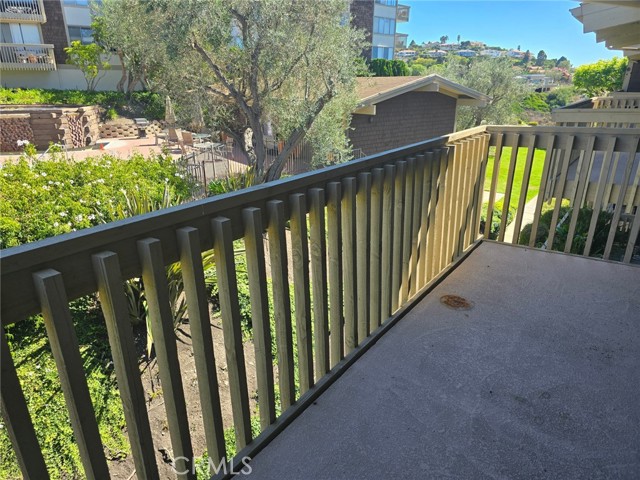 6542 OCEAN CREST Drive, Rancho Palos Verdes CA: https://media.crmls.org/medias/46fb92fa-4565-4dfb-822d-aaafea207a1c.jpg