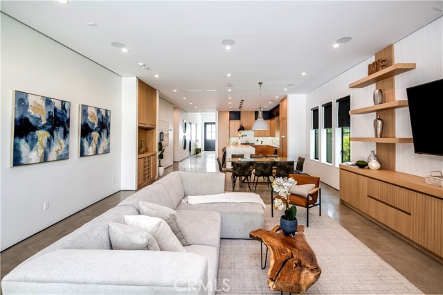 Detail Gallery Image 25 of 47 For 4734 Tobias Ave, Sherman Oaks,  CA 91403 - 4 Beds | 4/1 Baths