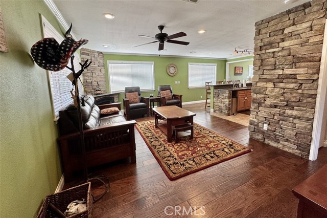 Detail Gallery Image 12 of 27 For 1395 Flintridge, Big Bear City,  CA 92314 - 3 Beds | 2 Baths