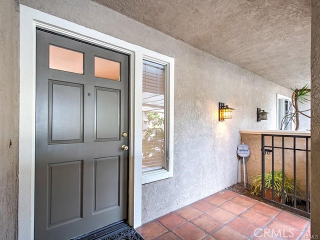 Detail Gallery Image 2 of 22 For 115 Stanford Ct #50,  Irvine,  CA 92612 - 2 Beds | 1/1 Baths