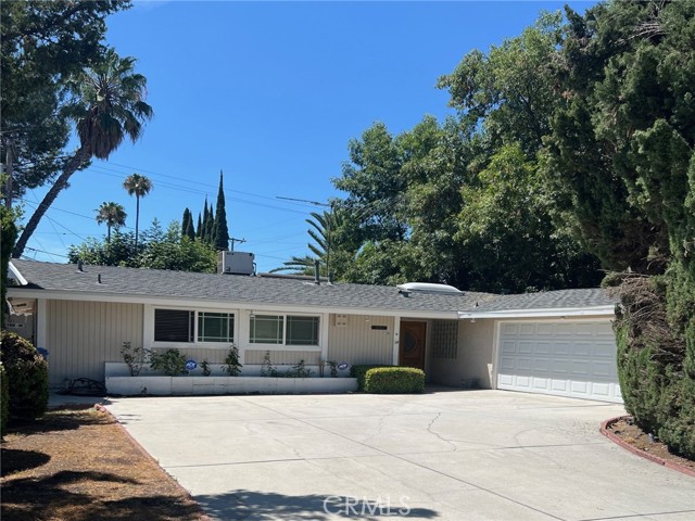 Detail Gallery Image 1 of 12 For 20872 Collins St, Woodland Hills,  CA 91367 - 3 Beds | 2 Baths