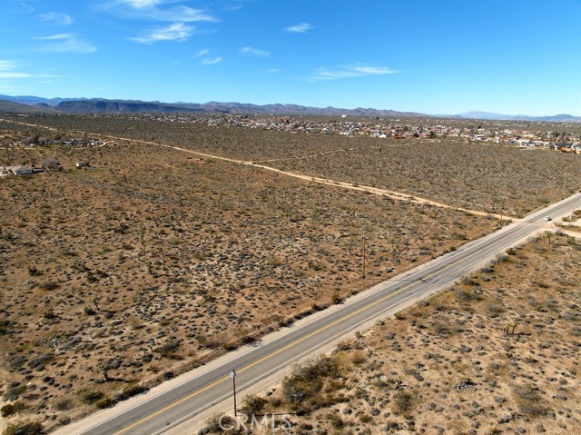 58470 Mesa, Yucca Valley CA: https://media.crmls.org/medias/46fdb03f-10a2-40f3-9cc8-edcbb9a49fe2.jpg