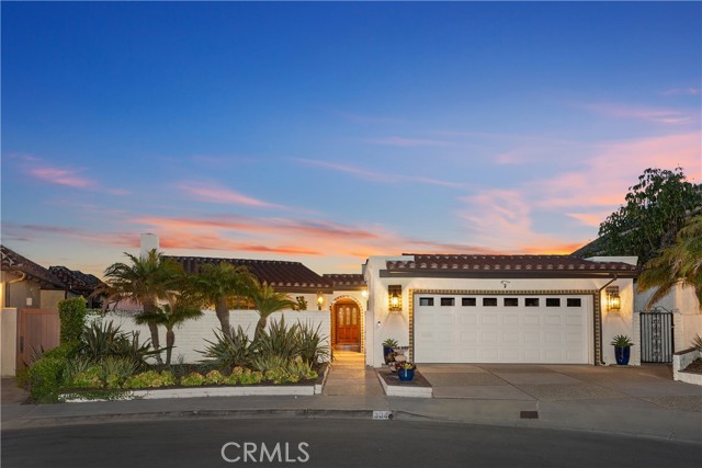 504 Avenida De La Riviera, San Clemente CA: https://media.crmls.org/medias/46fe126a-0e15-4b15-b2b0-9c900a259b7b.jpg