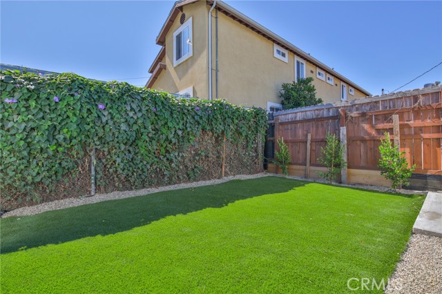 10955 S Spring Street, Los Angeles CA: https://media.crmls.org/medias/46fe9617-94de-45bd-bac3-016d25aefc4b.jpg