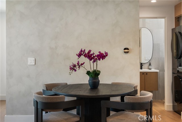Detail Gallery Image 34 of 64 For 521 1/2 Iris Ave, Corona Del Mar,  CA 92625 - 2 Beds | 2/1 Baths
