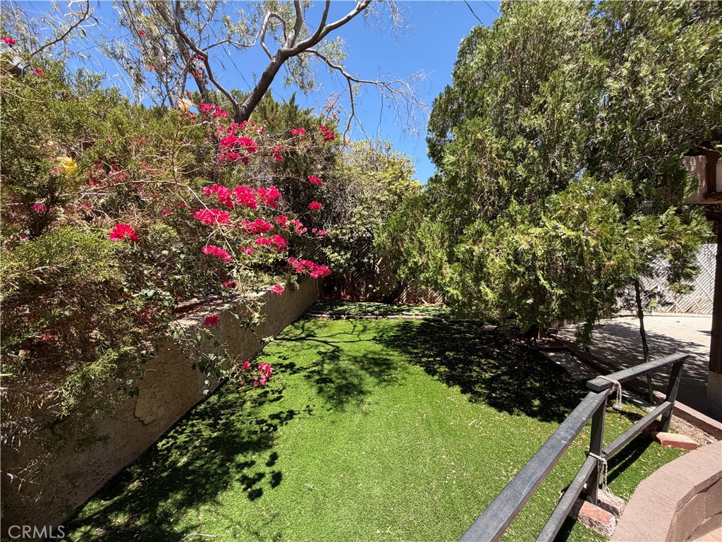 https://media.crmls.org/medias/46ffeb5f-2980-46ed-ab9a-9aff7af16922.jpg?preset=X-Large